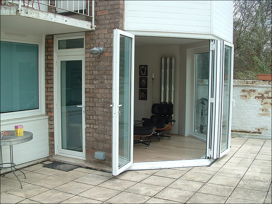 curved and moving corners